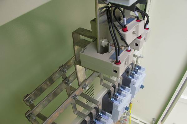 常宁配电柜-应急照明配电柜使用对工作人员的具